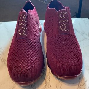 Women’s AIR Sport slip-in  sneakers size 10 Burgundy Rubber Sole